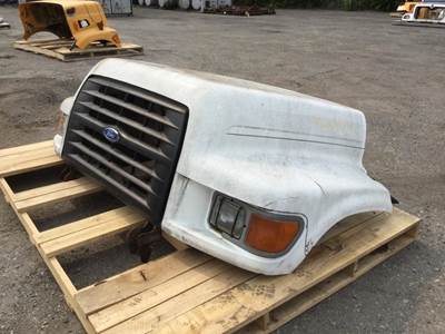 Ford F-700 Hood for a Ford F700