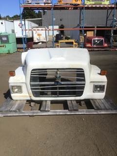Ford LT8000 Hood