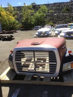 Ford LTA9000 Hood for a Ford LTA9000 AEROMAX