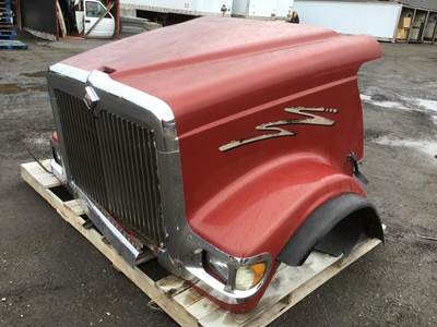 International 5900i Hood