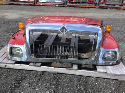 International 7400 Hood