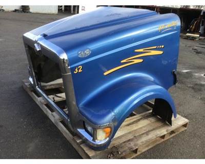 International 9200 Hood