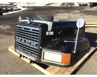 Used 2000 Mack CH613 Hood Assembly