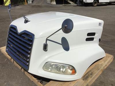 Mack Pinnacle CXU613 Hood for a Mack CXU613
