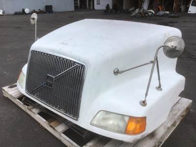 Volvo VN Hood