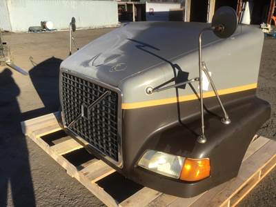 Volvo VNM Hood
