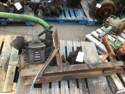 International F4900 Hydraulic Pump for a International F-4900