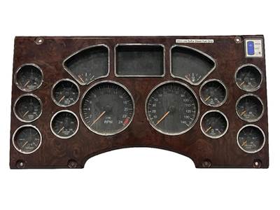Mack Pinnacle CXU613 Instrument Panel Cluster for a Mack CXU613