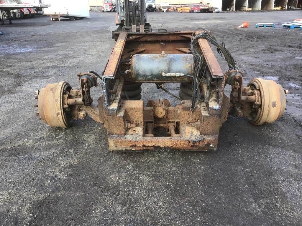 2002 Silent Drive LE613 Lift Axle / Drop Axle for a Mack LE613 For Sale
