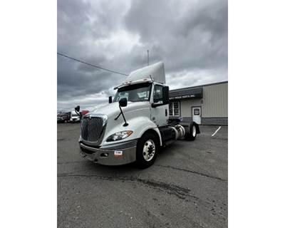 International RH613 Truck