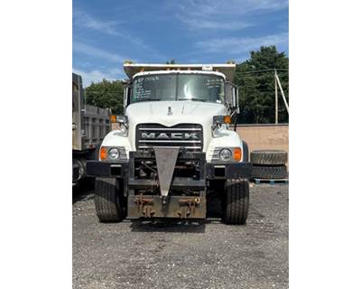 Mack Granite CV712 Truck