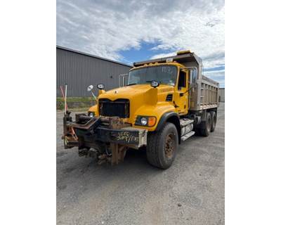 Mack Granite CV713 Truck