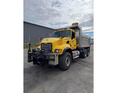 Mack Granite CV713 Truck