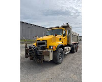 Mack Granite CV713 Truck