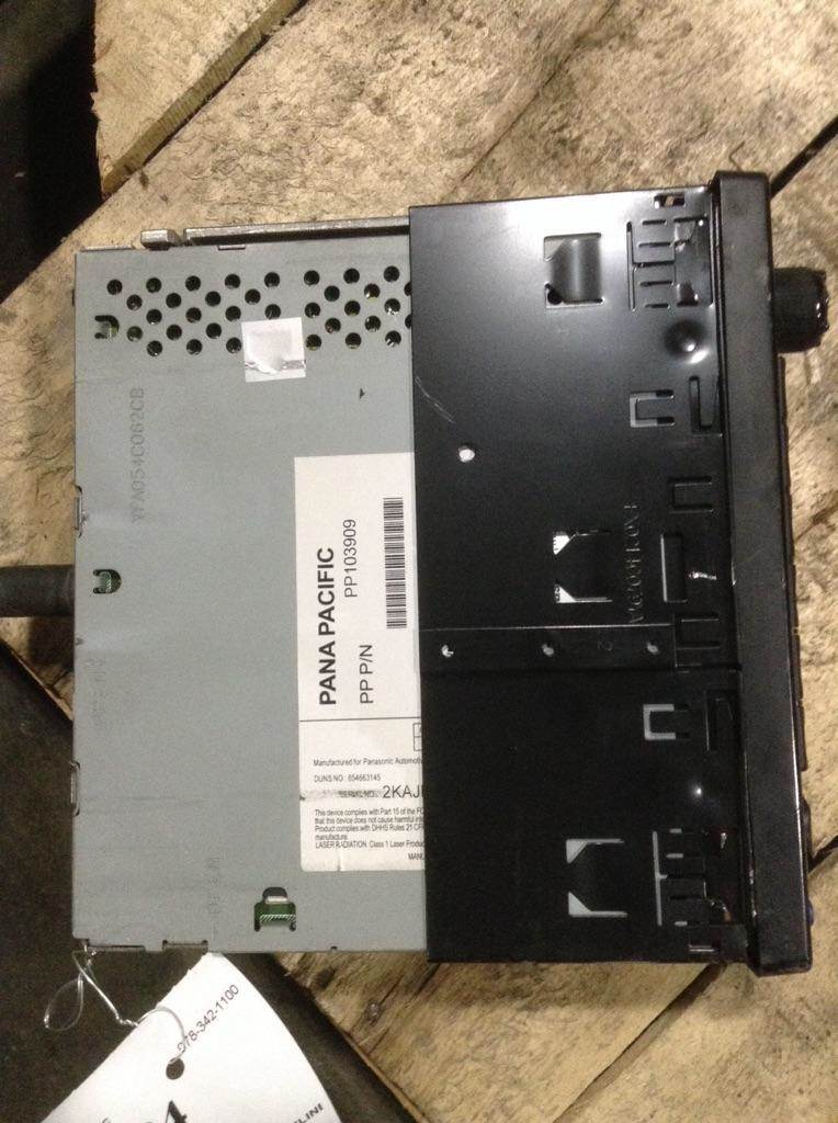 Freightliner Radio For Sale Fitchburg, MA 1019684