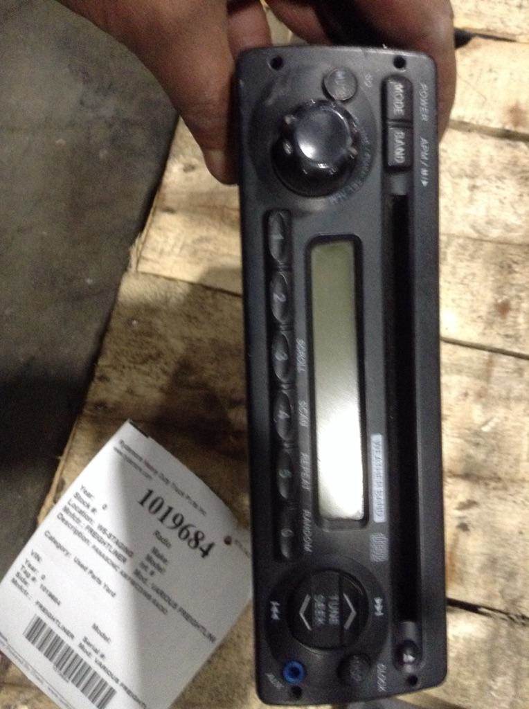 Freightliner Radio For Sale Fitchburg, MA 1019684