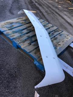 Freightliner FLD120SD Sun Visor