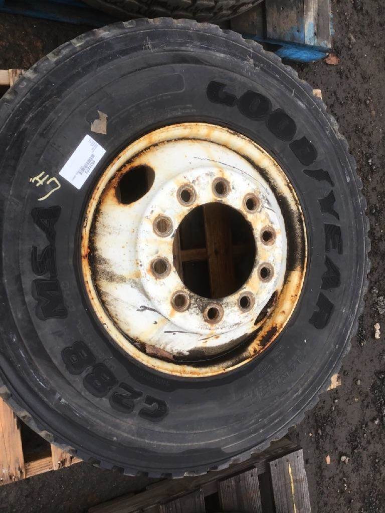 Tire For Sale Fitchburg, MA 1031673