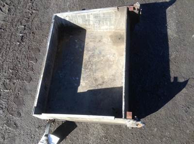 Freightliner Cascadia 125 Right Tool Box for a Freightliner CASCADIA 125BBC