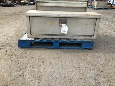Good used take off 2008 International 7500 SFA Aluminum Tool box