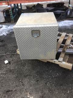 Good used take off aluminum tool box. 