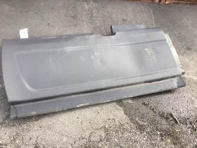 International LT625 Right Truck Skirt