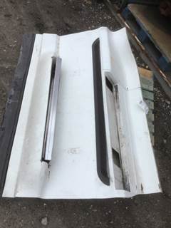 International ProStar Right Truck Skirt