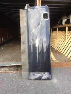 Peterbilt 579 Left Truck Skirt