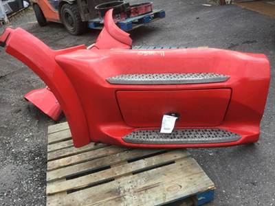 Peterbilt 579 Left Truck Skirt