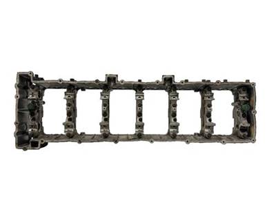 Detroit DD15 Valve Cover