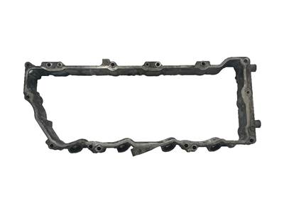 Isuzu 4HK1TC Valve Cover