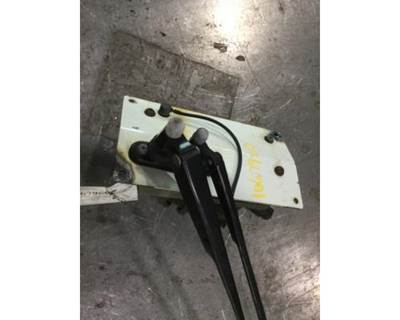 Mack LEU613 Right Windshield Wiper Motor for a Mack LE