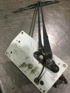 Mack LEU633 Left Windshield Wiper Motor