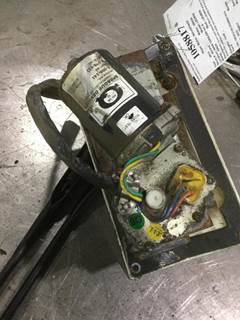 Mack LEU633 Right Windshield Wiper Motor