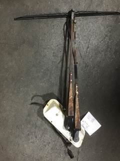 Mack MR Right Windshield Wiper Motor