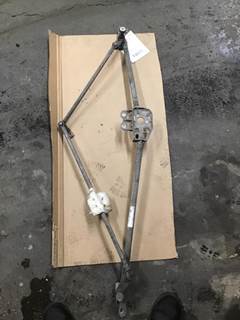 Freightliner Cascadia Windshield Wiper Transmission for a Freightliner CASCADIA 125BBC