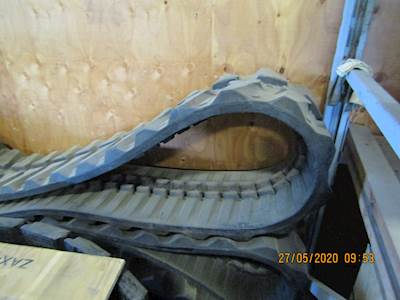 Hitachi EX60-5 Rubber Track