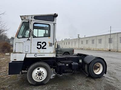 Capacity TJ5000 Yard Spotter Truck - Cummins