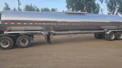 Brenner 7000 GALLON - STAINLESS - AIR RIDE Chemical / Acid Tank Trailer