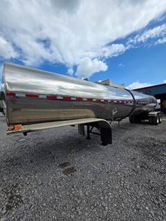 Polar 7000 Gallon Chemical / Acid Tank Trailer