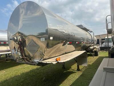 Polar 7000 Gallon Chemical / Acid Tank Trailer