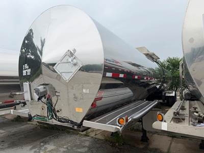 Polar 7000 Gallon Chemical / Acid Tank Trailer