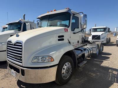 Mack Pinnacle CXU613 Day Cab Truck - MP8 435HP, 10 Speed Manual