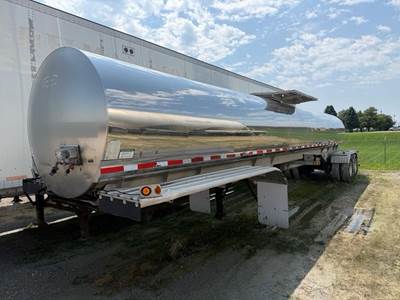 Walker 5000 GALLON - FOOD GRADE - AIR RIDE Food Grade Tanker Trailer