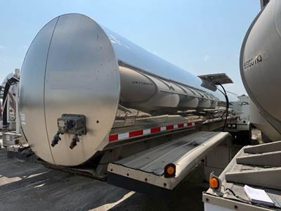 Walker 5000 GALLON - FOOD GRADE - AIR RIDE Food Grade Tanker Trailer