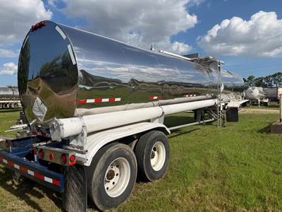 Sunshine 7000 GALLON - STAINLESS - REAR DISCHARGE Non Code Tank Trailer