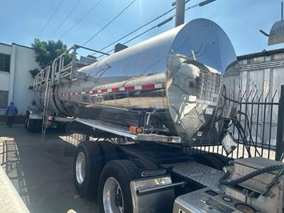 Polar 7000 Gallon Waste / Sludge Tank Trailer