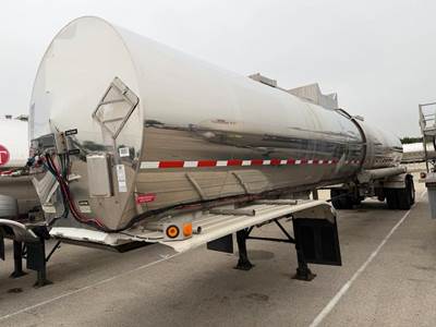 BULK 7000 GALLON - STAINLESS - AIR RIDE Water Tank Trailer