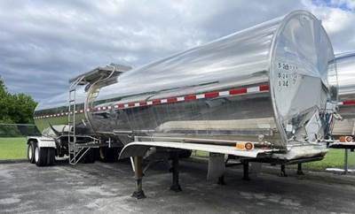 BarBel 7000 Gallon Water Tank Trailer