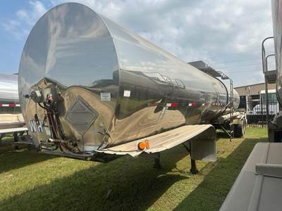 Polar 7000 Gallon Water Tank Trailer